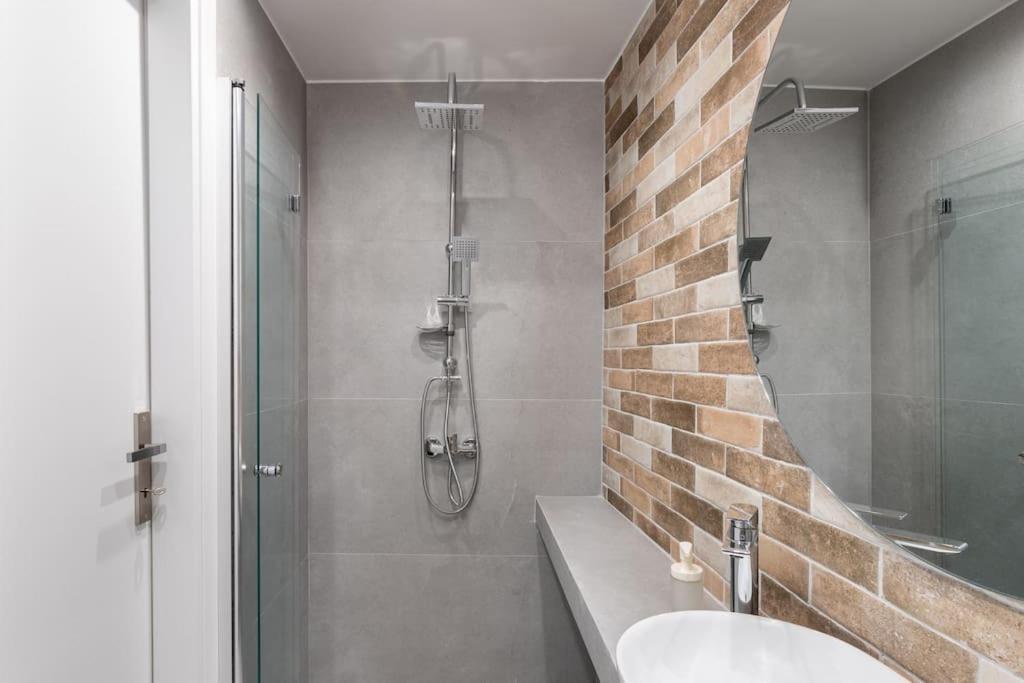 Stylish Studio Downtown Atenas Exterior foto